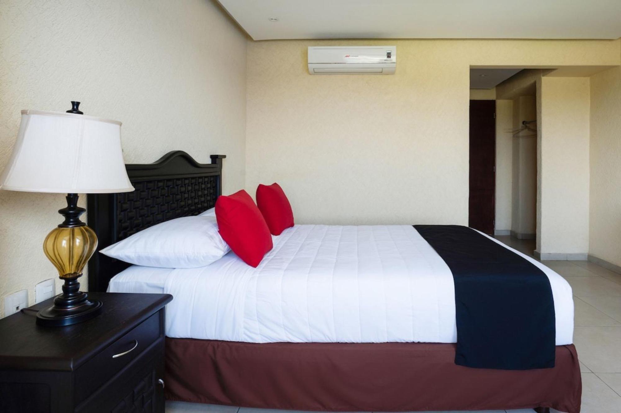 Capital O Hotel Los Caracoles, Acapulco Exterior photo